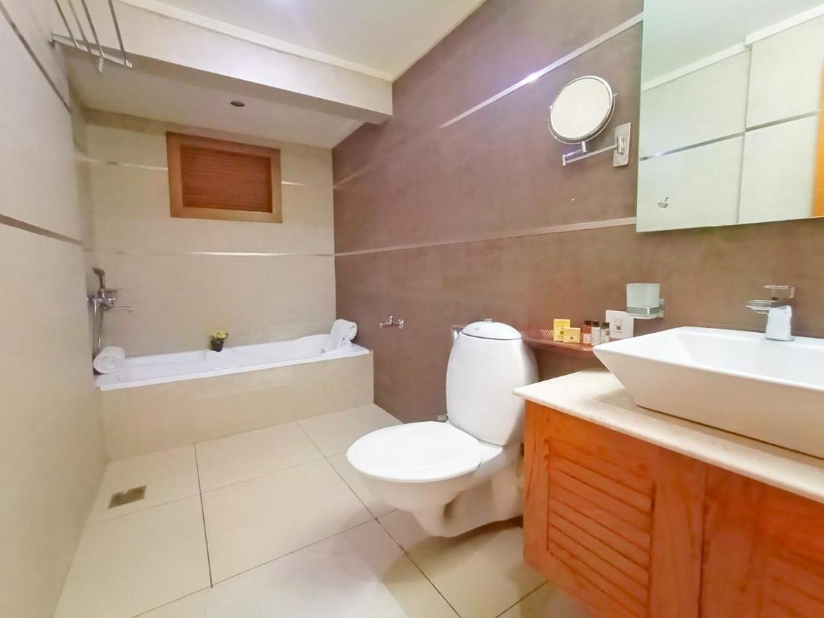 Hill Palace Hotel & Spa Kochi Eksteriør bilde
