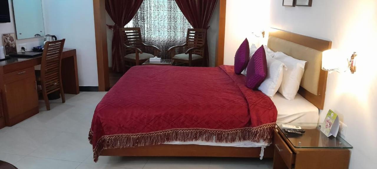 Hill Palace Hotel & Spa Kochi Eksteriør bilde
